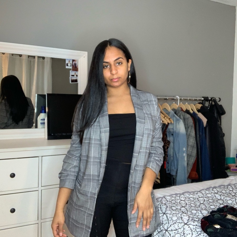 Grey checkered blazer